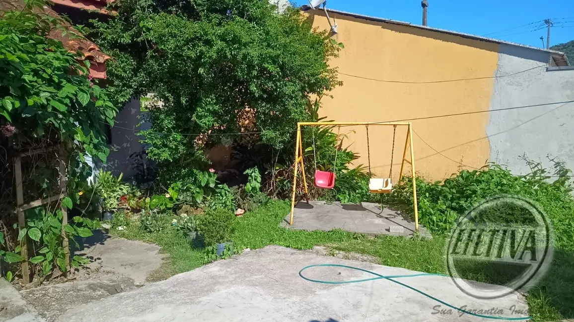 Foto 4 de Casa com 5 quartos à venda, 252m2 em Matinhos - PR