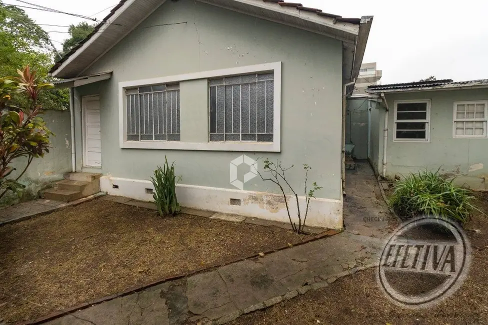 Casa com 4 quartos à venda, 108m2 em Água Verde, Curitiba - PR - imagem 8 Foto 8 de Casa com 4 quartos à venda, 108m2 em Água Verde, Curitiba - PR