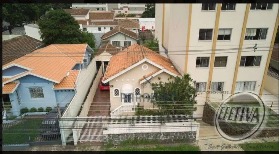 Casa com 4 quartos à venda, 108m2 em Água Verde, Curitiba - PR - imagem 3 Foto 3 de Casa com 4 quartos à venda, 108m2 em Água Verde, Curitiba - PR