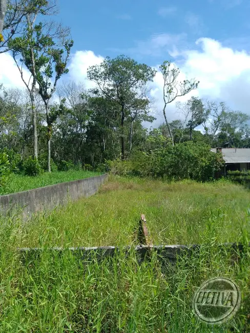Foto 1 de Terreno / Lote à venda, 360m2 em Matinhos - PR