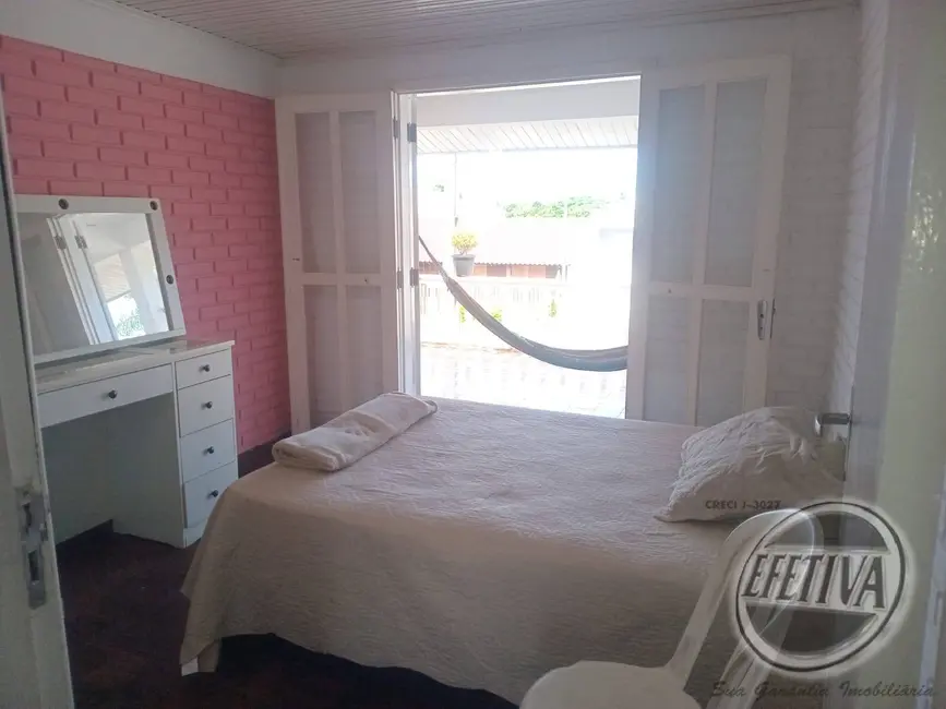 Foto 6 de Casa com 4 quartos à venda, 280m2 em Guaratuba - PR