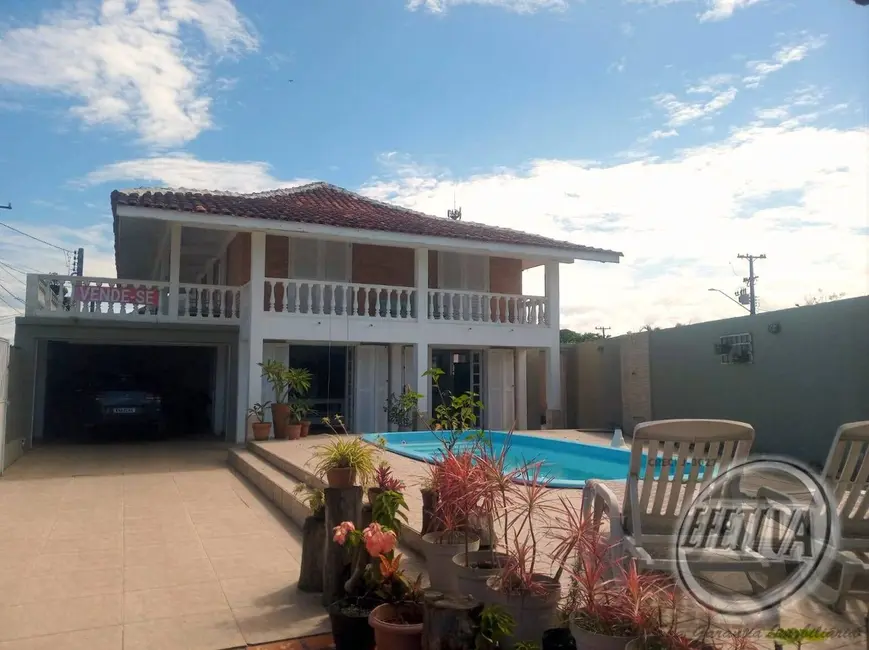 Foto 1 de Casa com 4 quartos à venda, 280m2 em Guaratuba - PR