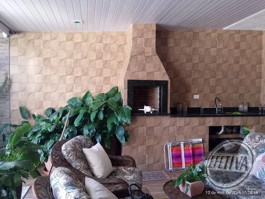 Foto 8 de Casa com 3 quartos à venda, 220m2 em Matinhos - PR