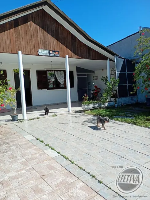Foto 2 de Casa com 4 quartos à venda, 160m2 em Matinhos - PR