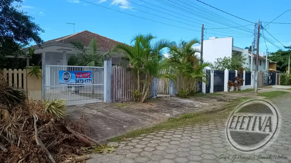 Foto 2 de Casa com 3 quartos à venda, 210m2 em Guaratuba - PR