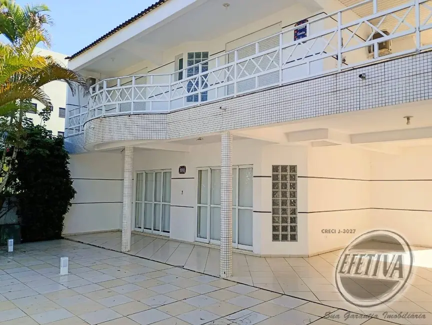 Foto 1 de Casa com 4 quartos à venda, 300m2 em Matinhos - PR