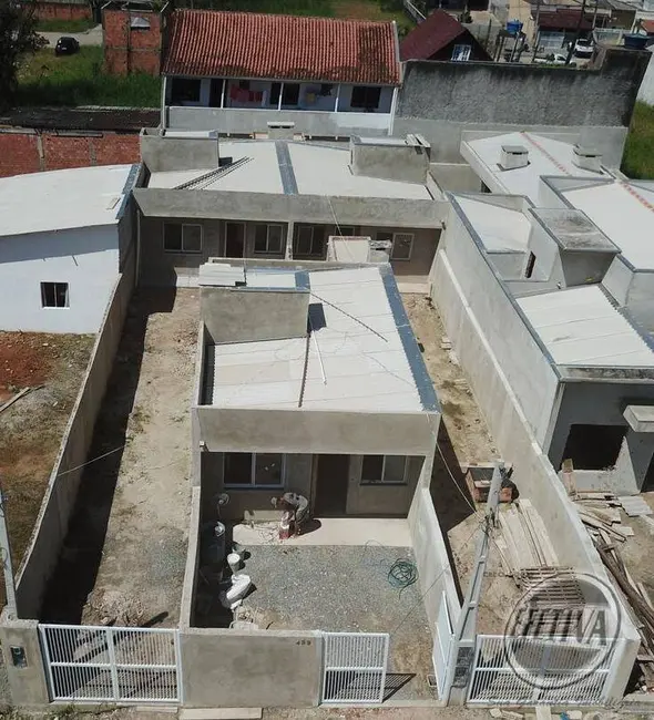 Foto 1 de Casa com 2 quartos à venda, 50m2 em Guaratuba - PR