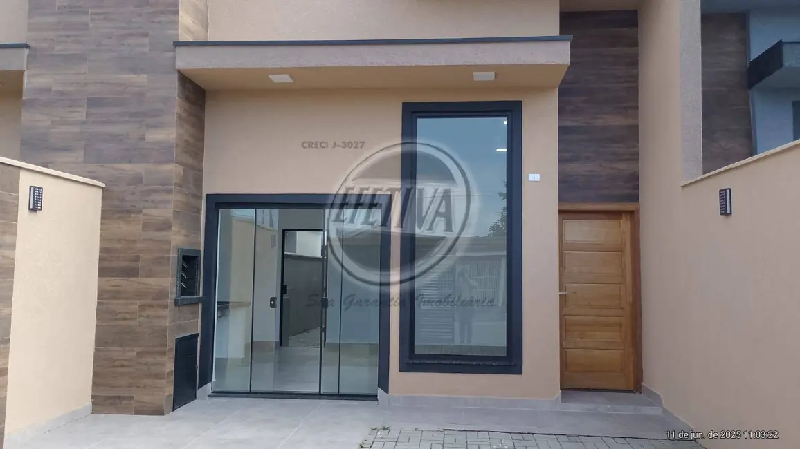 Foto 1 de Casa com 3 quartos à venda, 68m2 em Matinhos - PR