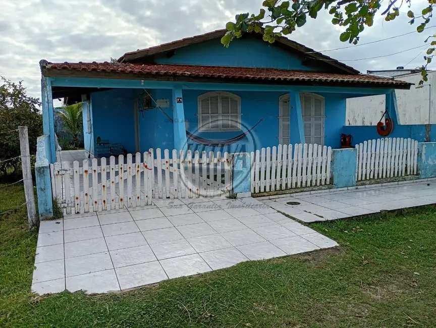 Foto 1 de Casa com 3 quartos à venda, 120m2 em Matinhos - PR
