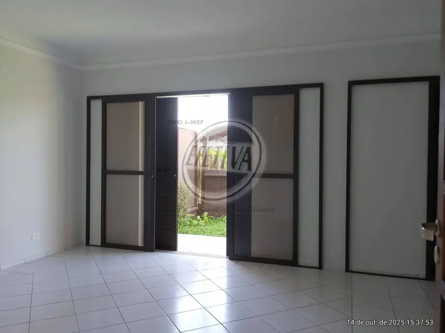 Foto 5 de Casa com 5 quartos à venda, 180m2 em Guaratuba - PR