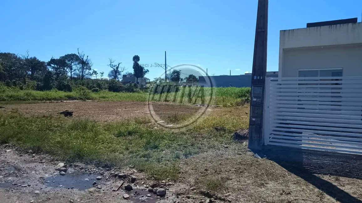 Foto 1 de Terreno / Lote à venda, 315m2 em Guaratuba - PR
