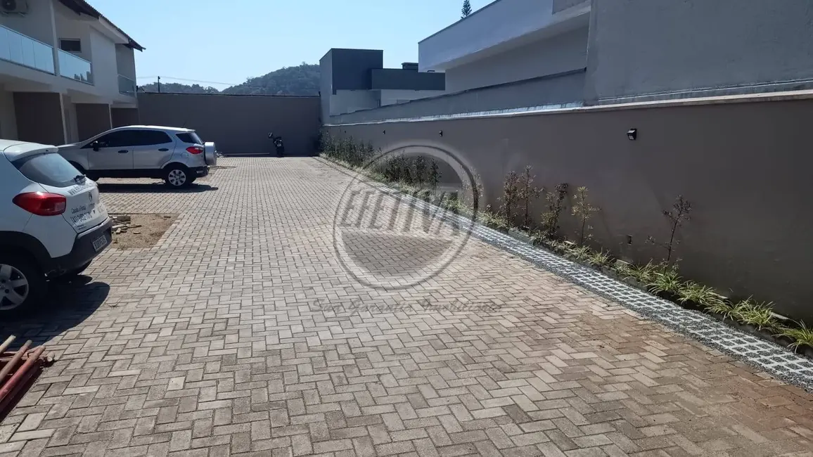 Foto 6 de Casa com 3 quartos à venda, 128m2 em Guaratuba - PR