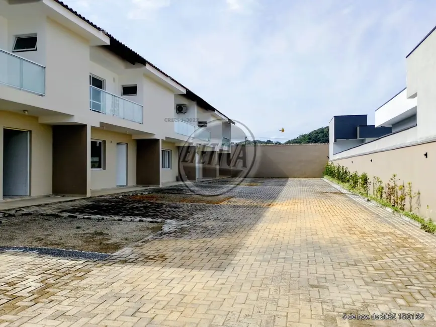 Foto 6 de Casa com 3 quartos à venda, 128m2 em Guaratuba - PR