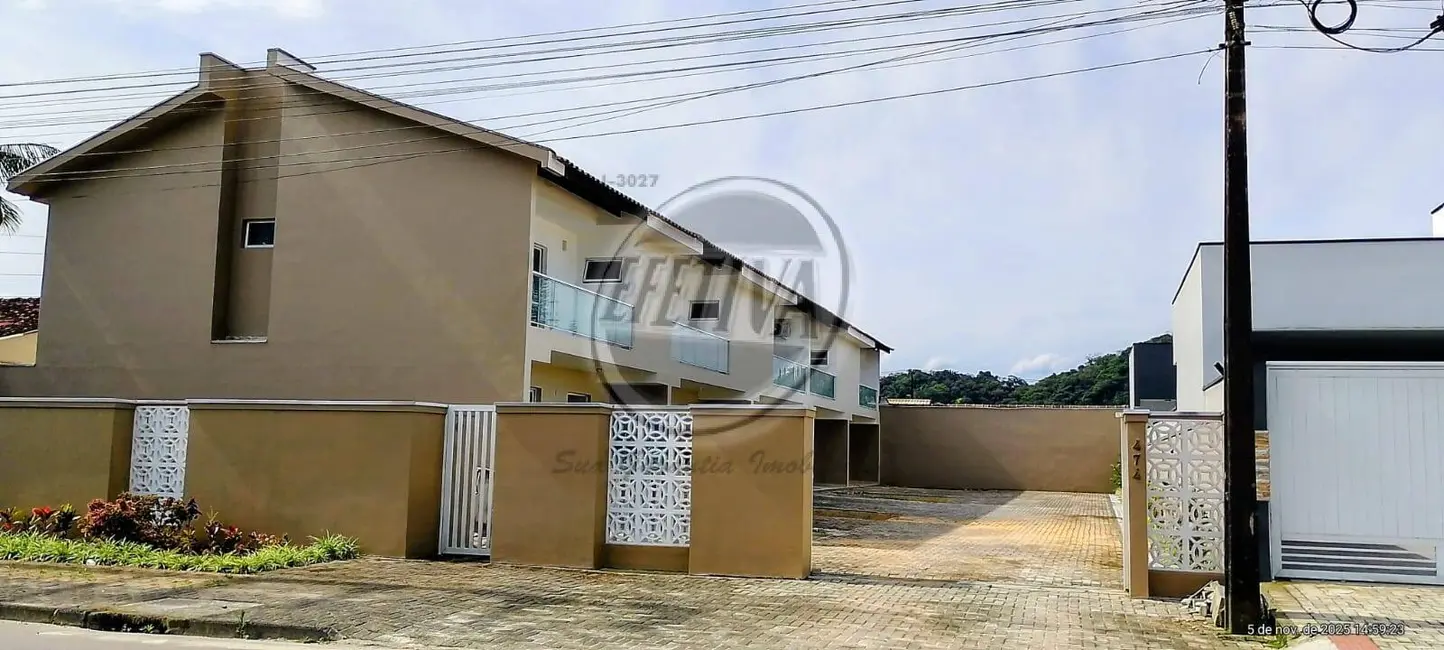 Foto 4 de Casa com 3 quartos à venda, 128m2 em Guaratuba - PR