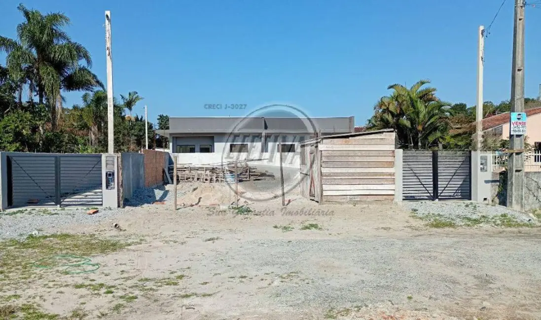 Foto 2 de Casa com 2 quartos à venda, 52m2 em Matinhos - PR