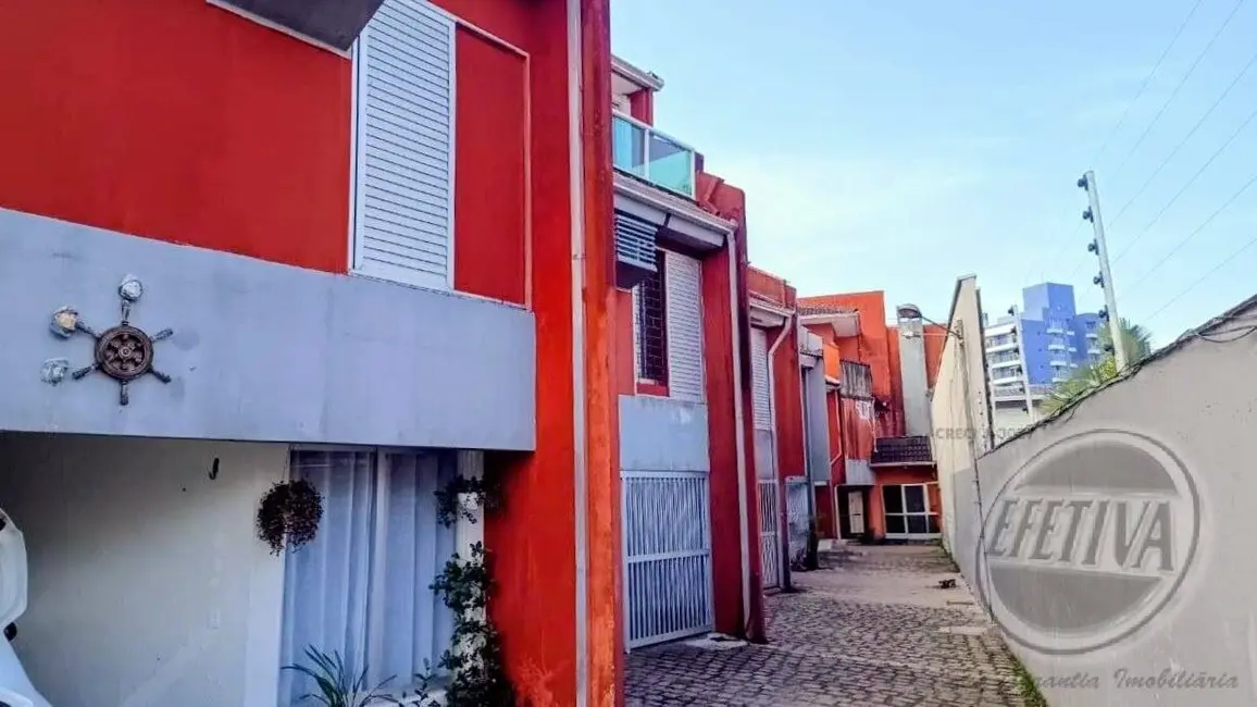 Foto 3 de Casa com 3 quartos à venda, 117m2 em Centro, Guaratuba - PR