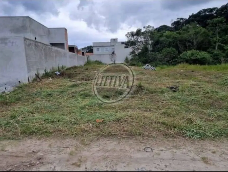 Foto 1 de Terreno / Lote à venda, 117m2 em Matinhos - PR