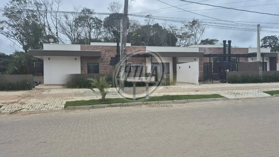 Foto 1 de Casa com 2 quartos à venda, 55m2 em Guaratuba - PR