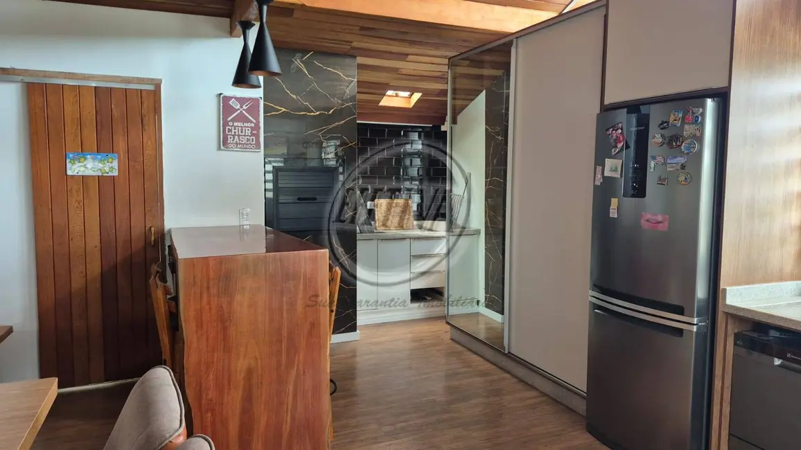 Foto 8 de Casa com 4 quartos à venda, 205m2 em Centro, Guaratuba - PR