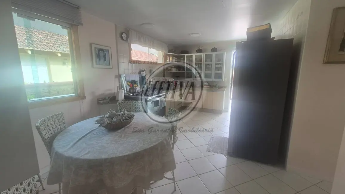 Casa com 4 quartos à venda, 199m2 em Guaratuba - PR - imagem 7 Foto 7 de Casa com 4 quartos à venda, 199m2 em Guaratuba - PR