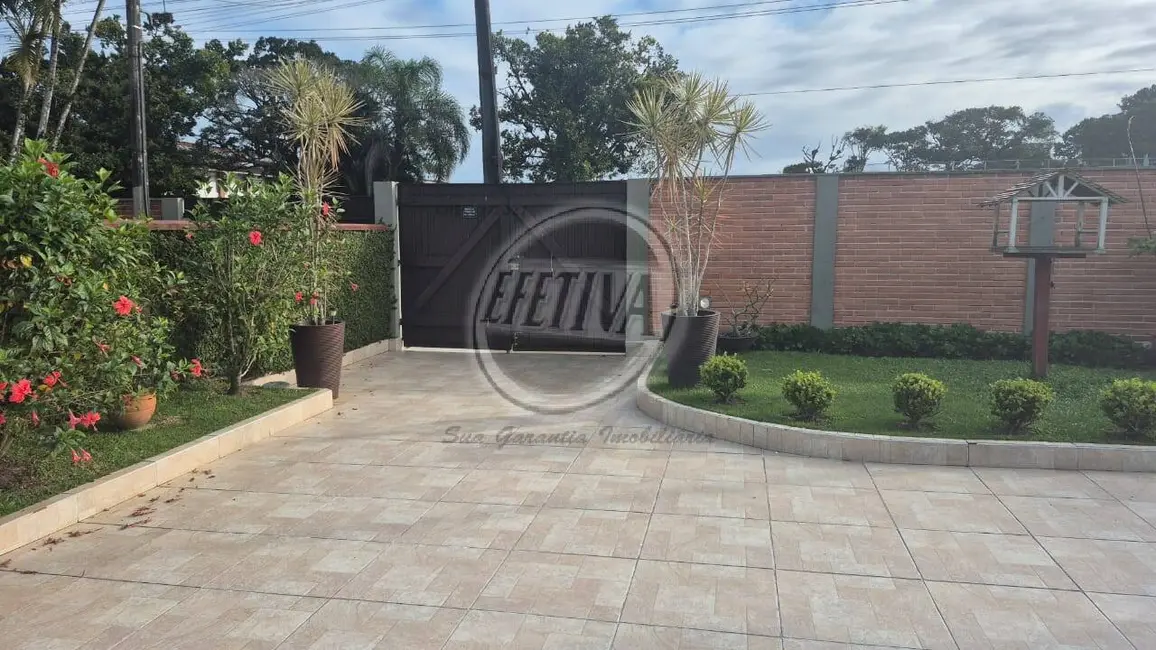 Foto 6 de Casa com 4 quartos à venda, 199m2 em Guaratuba - PR