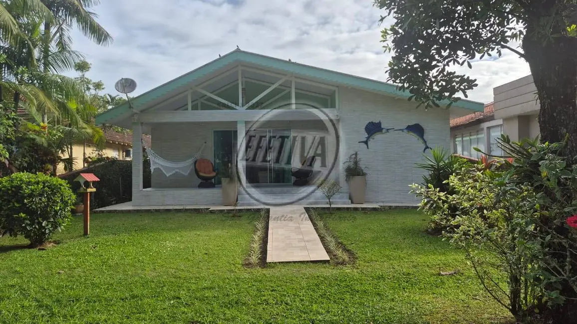 Foto 1 de Casa com 4 quartos à venda, 199m2 em Guaratuba - PR