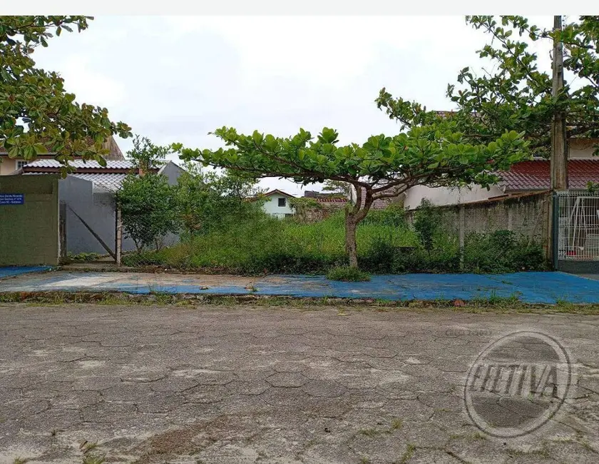 Foto 2 de Terreno / Lote à venda, 330m2 em Matinhos - PR
