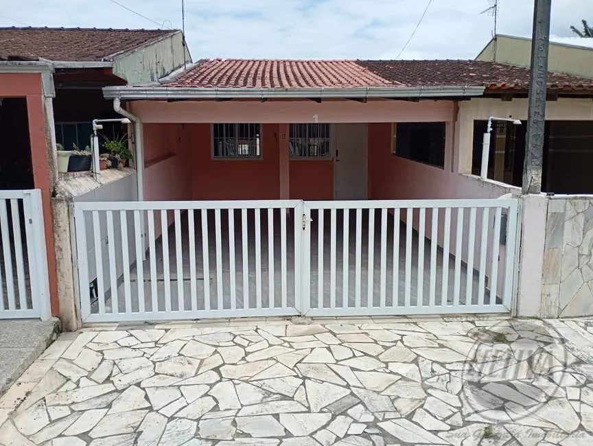 Foto 1 de Casa com 2 quartos à venda, 54m2 em Matinhos - PR