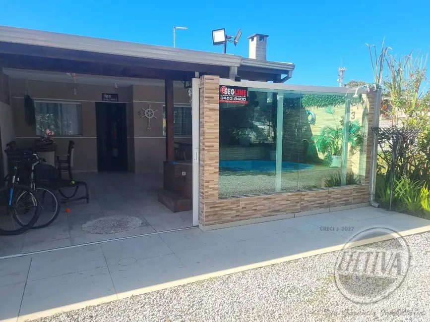 Foto 1 de Casa com 2 quartos à venda, 53m2 em Matinhos - PR
