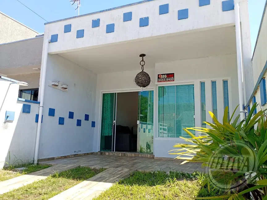 Foto 1 de Casa com 2 quartos à venda, 58m2 em Matinhos - PR