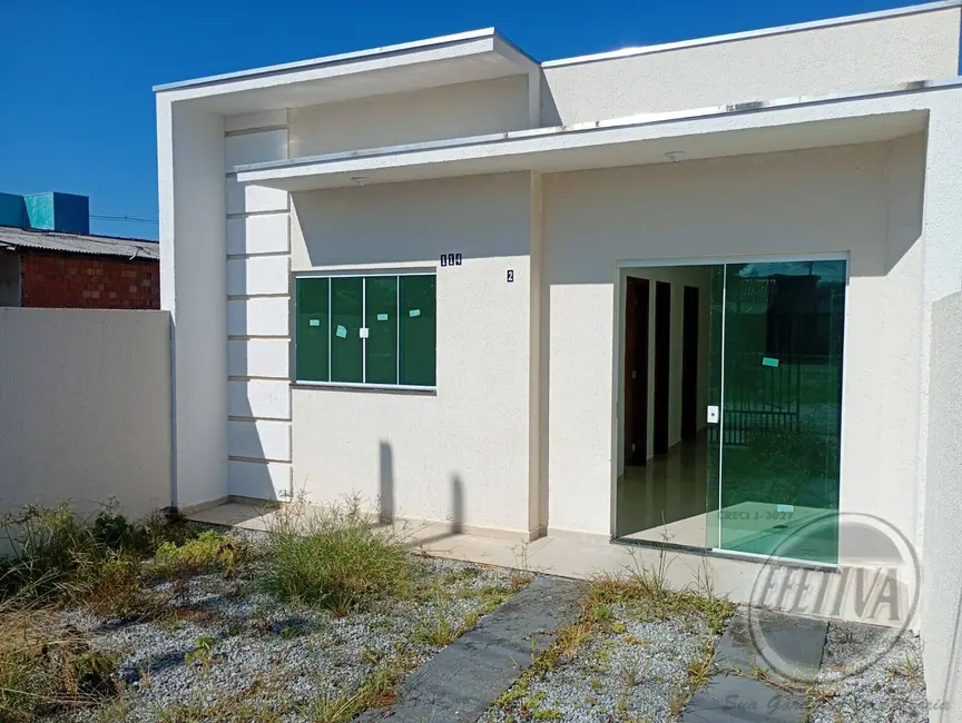 Foto 1 de Casa com 2 quartos à venda, 60m2 em Mangue Seco, Matinhos - PR