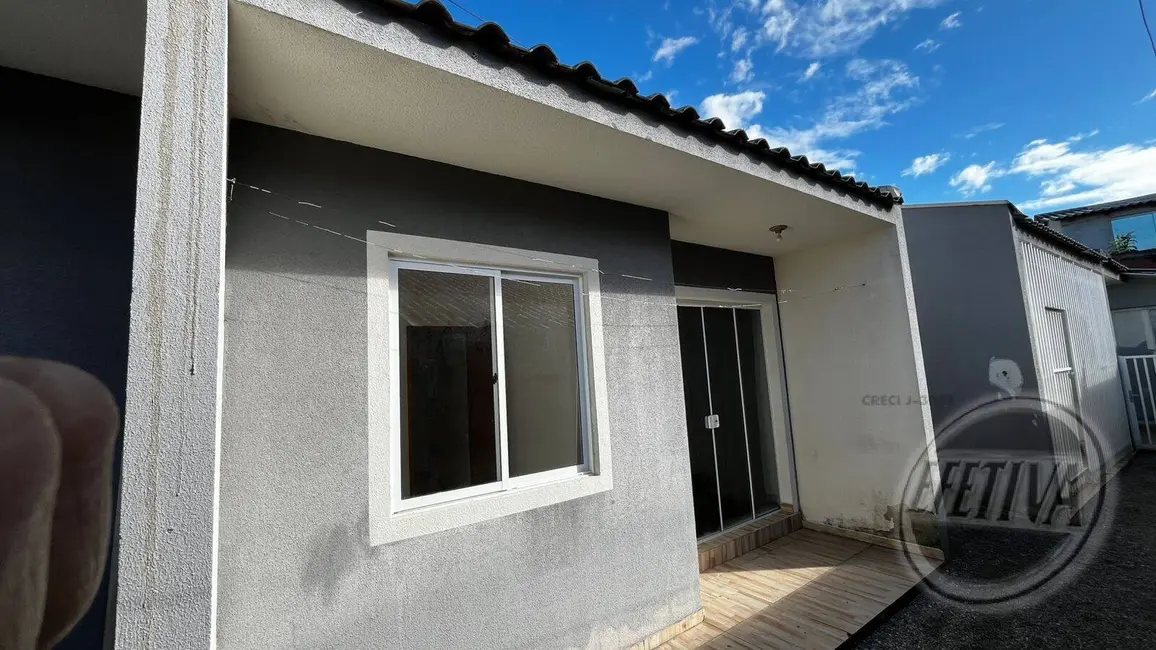 Foto 1 de Casa com 2 quartos à venda, 42m2 em Matinhos - PR