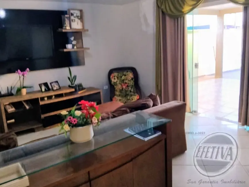Casa com 6 quartos à venda, 145m2 em Guaratuba - PR - imagem 7 Foto 7 de Casa com 6 quartos à venda, 145m2 em Guaratuba - PR