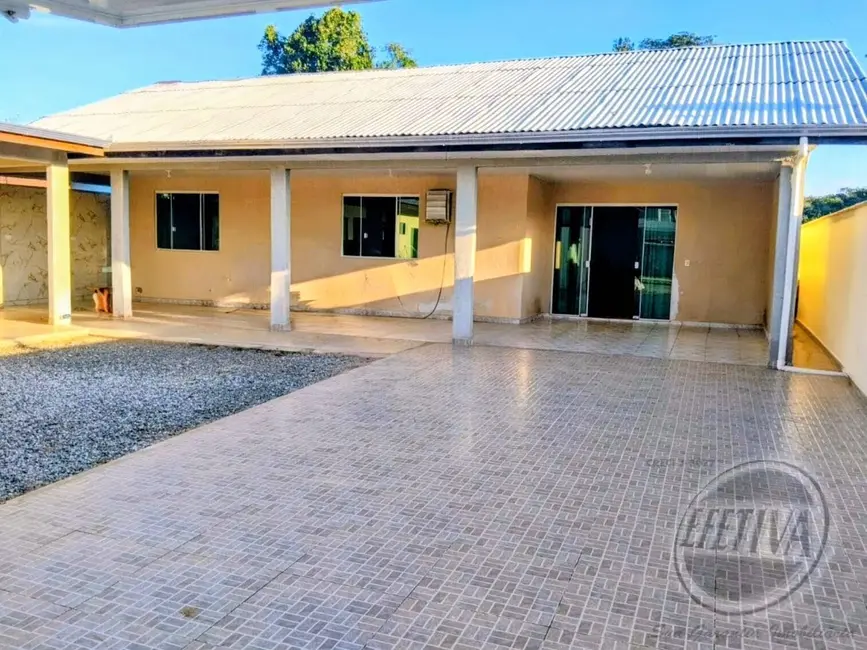 Casa com 6 quartos à venda, 145m2 em Guaratuba - PR - imagem 1 Foto 1 de Casa com 6 quartos à venda, 145m2 em Guaratuba - PR