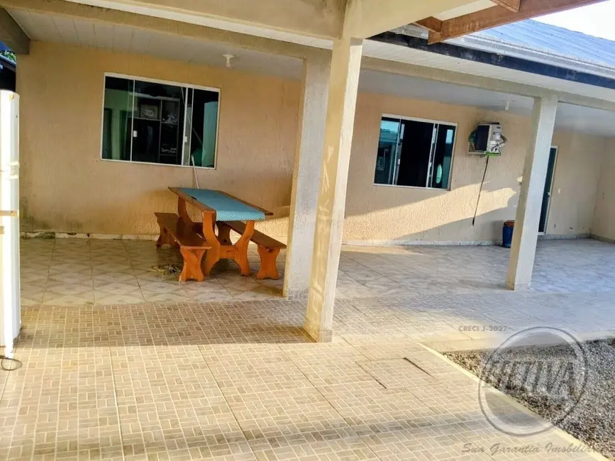 Casa com 6 quartos à venda, 145m2 em Guaratuba - PR - imagem 3 Foto 3 de Casa com 6 quartos à venda, 145m2 em Guaratuba - PR