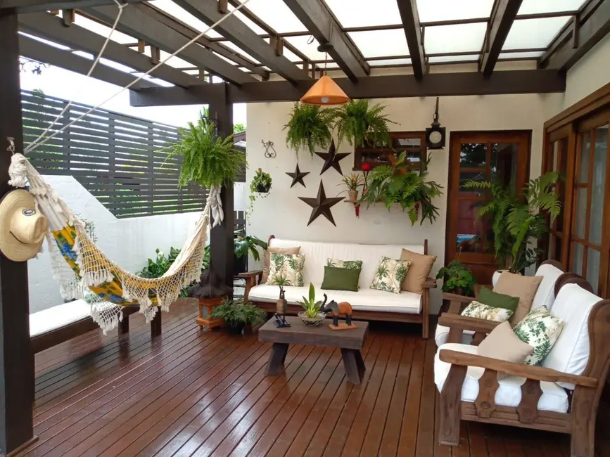 Casa com 6 quartos à venda e para alugar, 450m2 em Jurerê Internacional, Florianopolis - SC - imagem 7 Foto 7 de Casa com 6 quartos à venda e para alugar, 450m2 em Jurerê Internacional, Florianopolis - SC