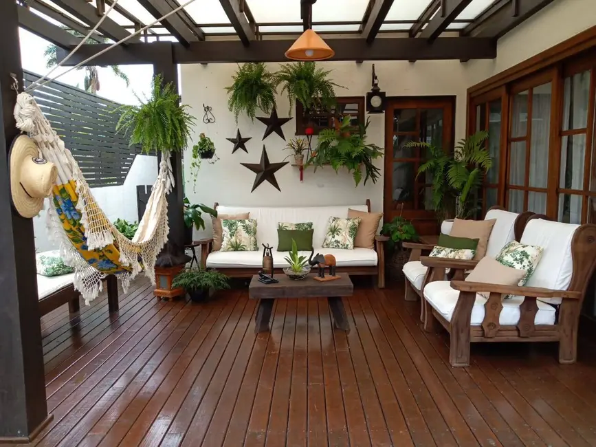 Casa com 6 quartos à venda e para alugar, 450m2 em Jurerê Internacional, Florianopolis - SC - imagem 5 Foto 5 de Casa com 6 quartos à venda e para alugar, 450m2 em Jurerê Internacional, Florianopolis - SC