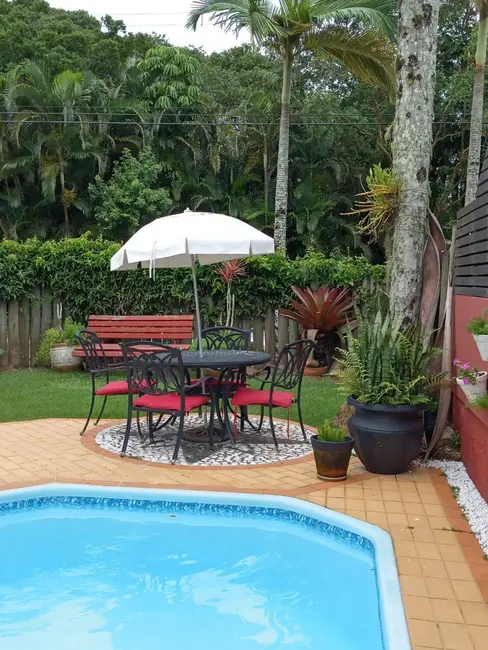 Casa com 6 quartos à venda e para alugar, 450m2 em Jurerê Internacional, Florianopolis - SC - imagem 4 Foto 4 de Casa com 6 quartos à venda e para alugar, 450m2 em Jurerê Internacional, Florianopolis - SC