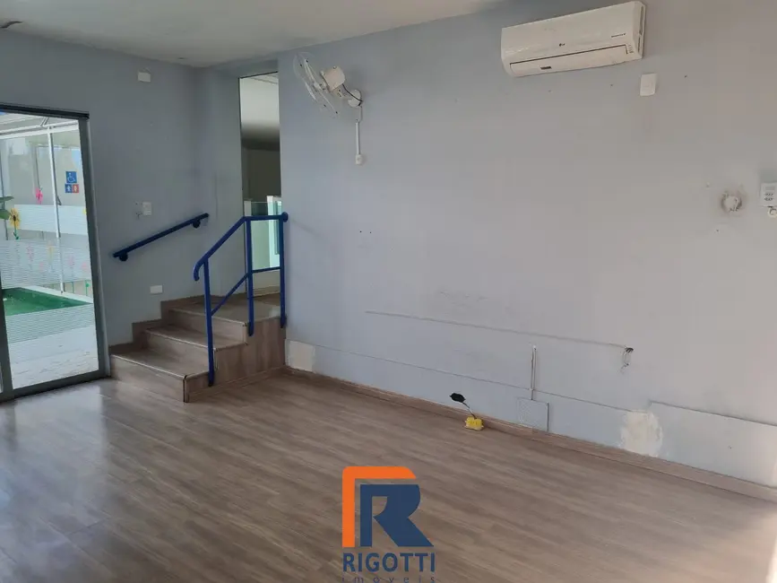 Sala Comercial com 7 quartos para alugar, 300m2 em Sao Jose Dos Campos - SP - imagem 3 Foto 3 de Sala Comercial com 7 quartos para alugar, 300m2 em Sao Jose Dos Campos - SP