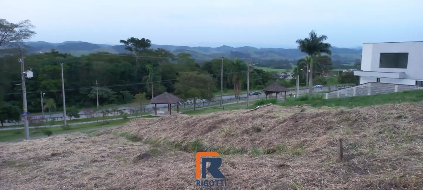 Foto 1 de Terreno / Lote à venda, 450m2 em Sao Jose Dos Campos - SP