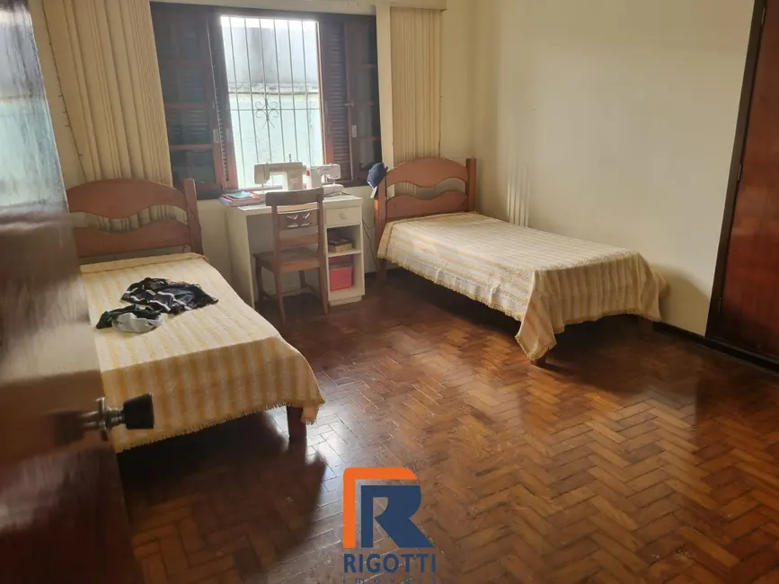 Foto 9 de Casa com 4 quartos à venda, 300m2 em Sao Jose Dos Campos - SP