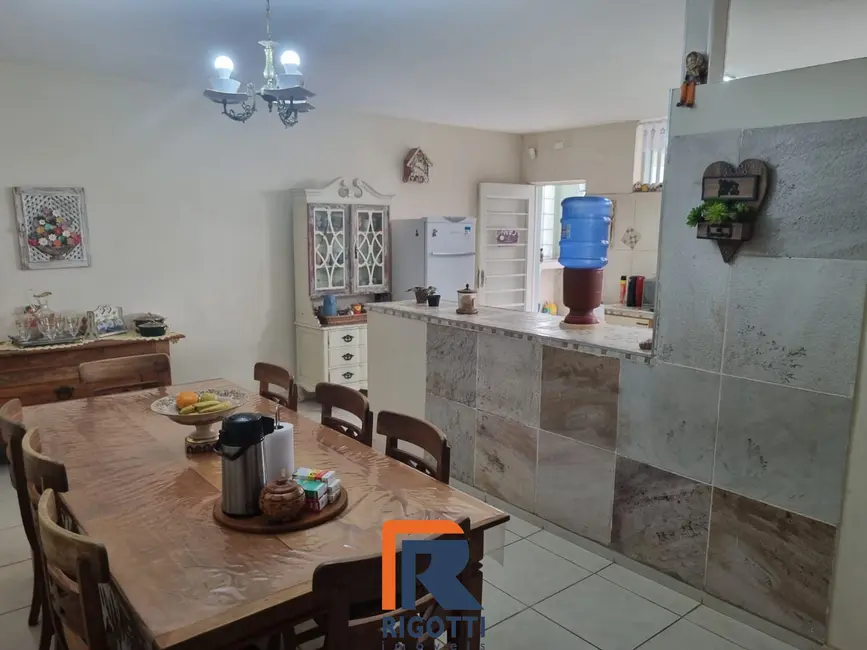 Foto 5 de Casa com 4 quartos à venda, 300m2 em Sao Jose Dos Campos - SP