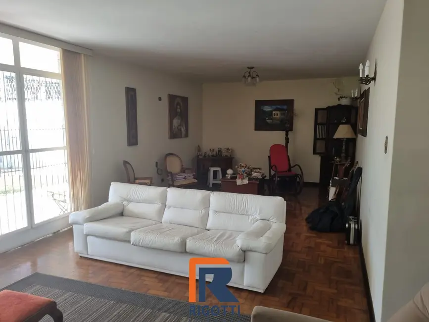 Foto 3 de Casa com 4 quartos à venda, 300m2 em Sao Jose Dos Campos - SP