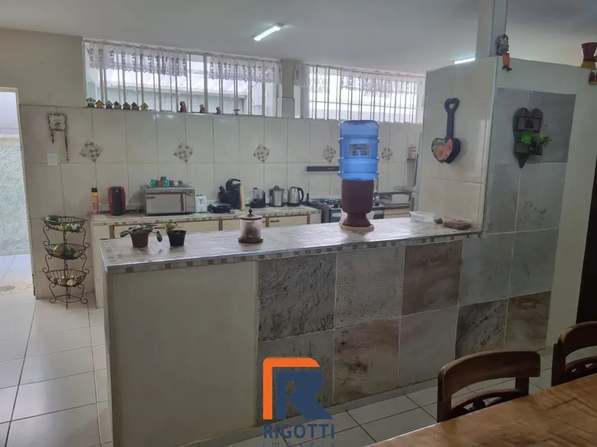 Foto 6 de Casa com 4 quartos à venda, 300m2 em Sao Jose Dos Campos - SP