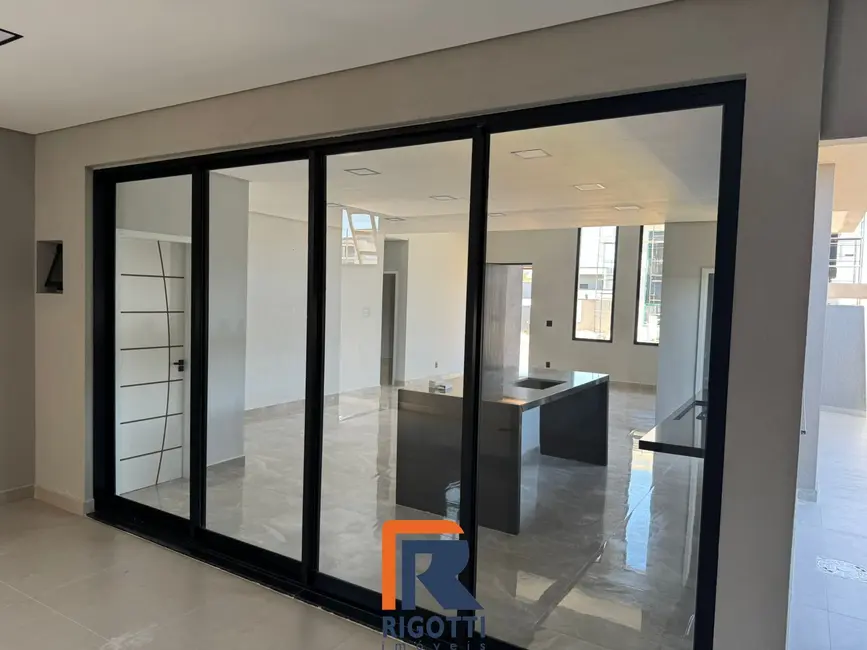 Casa de Condomínio com 3 quartos à venda, 195m2 em Sao Jose Dos Campos - SP - imagem 1 Foto 1 de Casa de Condomínio com 3 quartos à venda, 195m2 em Sao Jose Dos Campos - SP