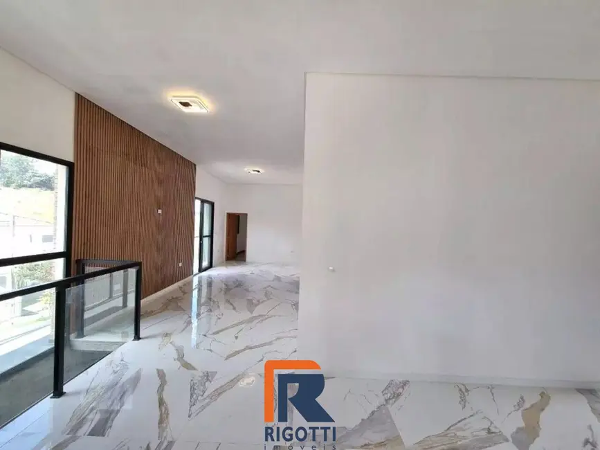 Casa de Condomínio com 4 quartos à venda, 240m2 em Sao Jose Dos Campos - SP - imagem 4 Foto 4 de Casa de Condomínio com 4 quartos à venda, 240m2 em Sao Jose Dos Campos - SP