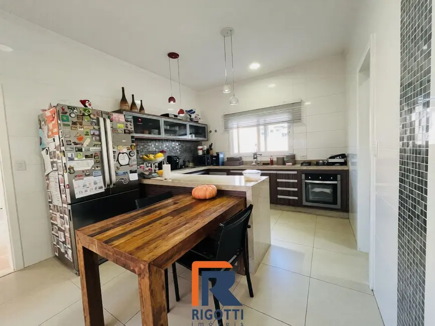 Foto 5 de Casa de Condomínio com 4 quartos à venda, 320m2 em Sao Jose Dos Campos - SP