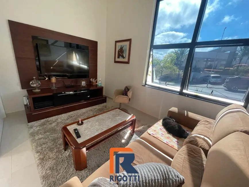 Casa de Condomínio com 3 quartos à venda, 300m2 em Sao Jose Dos Campos - SP - imagem 2 Foto 2 de Casa de Condomínio com 3 quartos à venda, 300m2 em Sao Jose Dos Campos - SP