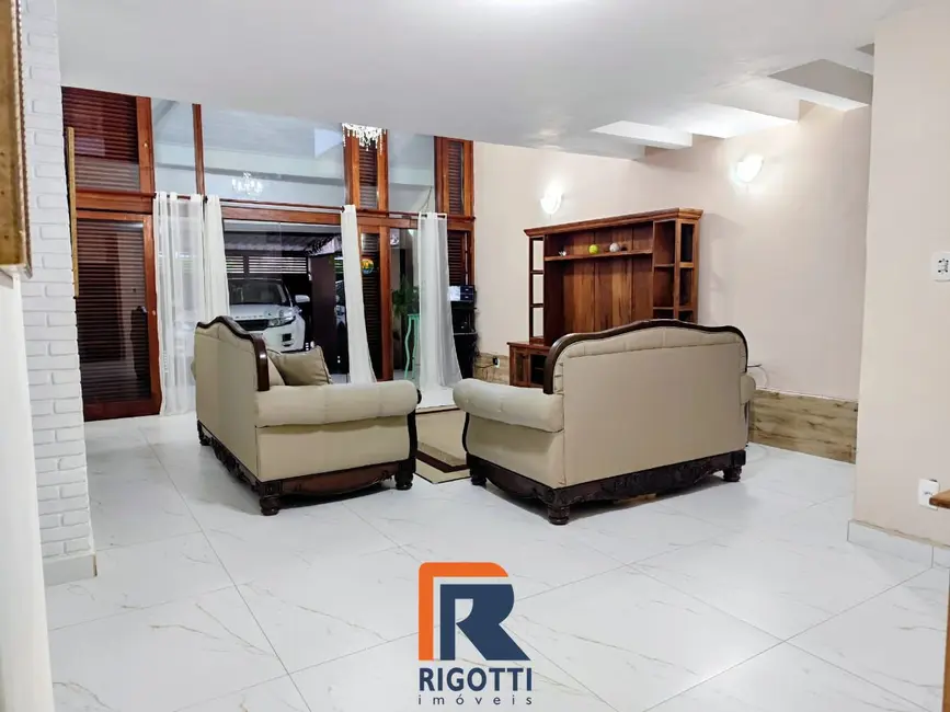 Foto 4 de Casa com 4 quartos à venda, 190m2 em Indaiá, Caraguatatuba - SP