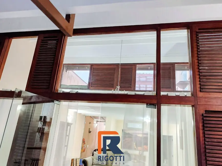 Foto 9 de Casa com 4 quartos à venda, 190m2 em Indaiá, Caraguatatuba - SP